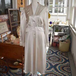 Vintage 70s Champagne Satin Robe Hostess Gown Empire Waist Lace Cuffs Medium